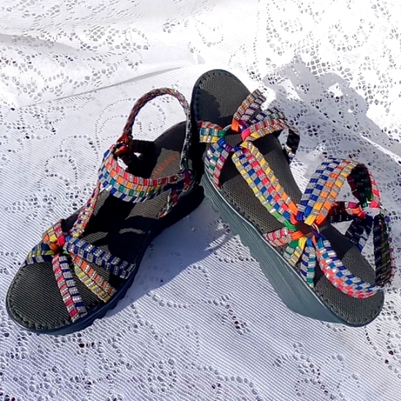 Bernie Mev. Multi Colored Woven Open Toe Strappy Wedge Sandal Size 40 Stretchy - Picture 14 of 14